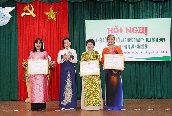 nu doanh nhan vac tu va cho moi truong