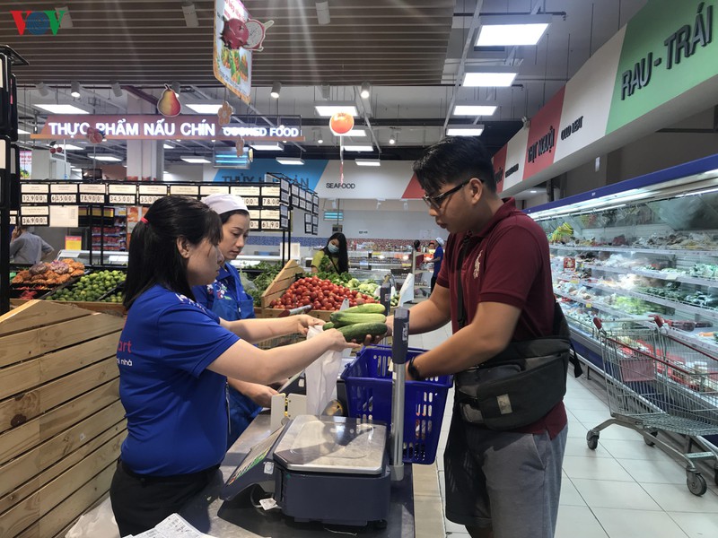 Đầu năm, giá gà tăng nhẹ, trái cây ổn định dau nam gia ga tang nhe trai cay on dinh