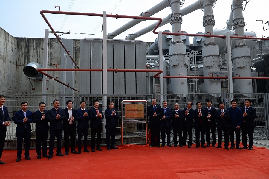 Gắn biển công trình chào mừng Đại hội Đảng toàn quốc lần thứ XIII và kỷ niệm 91 năm ngày thành lập Đảng