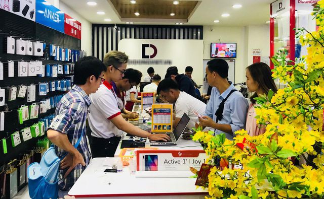 cua hang di dong dong loat khai truong chu yeu ban iphone cu