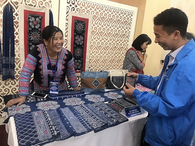 sung y xia danh tron tam huyet khoi phuc nghe truyen thong