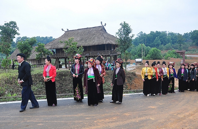 Nét văn hóa truyền thống dân tộc Thái net van hoa truyen thong dan toc thai