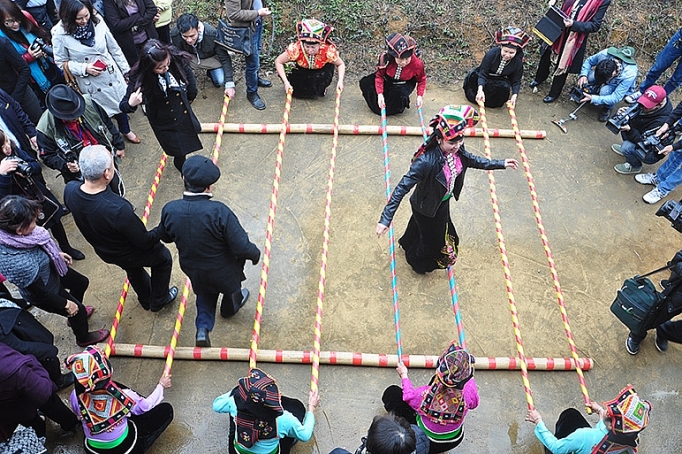 Nét văn hóa truyền thống dân tộc Thái net van hoa truyen thong dan toc thai