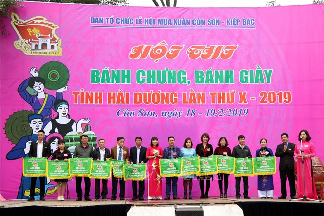 luu giu trao truyen nghe thuat truyen thong goi banh chung gia banh giay