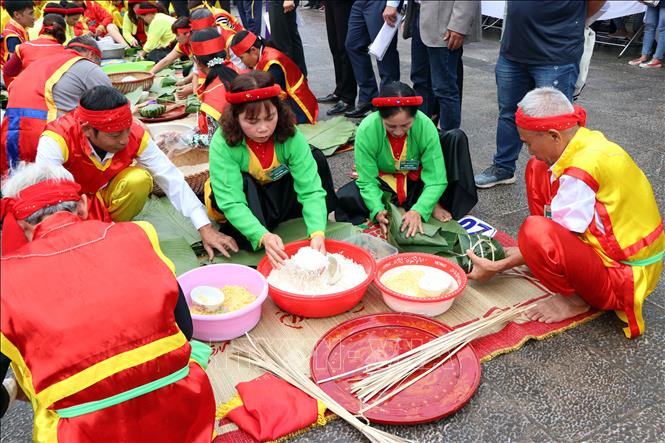 luu giu trao truyen nghe thuat truyen thong goi banh chung gia banh giay
