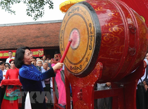 Khai hội Kinh Dương Vương tri ân tổ tiên có công khai thiên lập quốc khai hoi kinh duong vuong tri an to tien co cong khai thien lap quoc