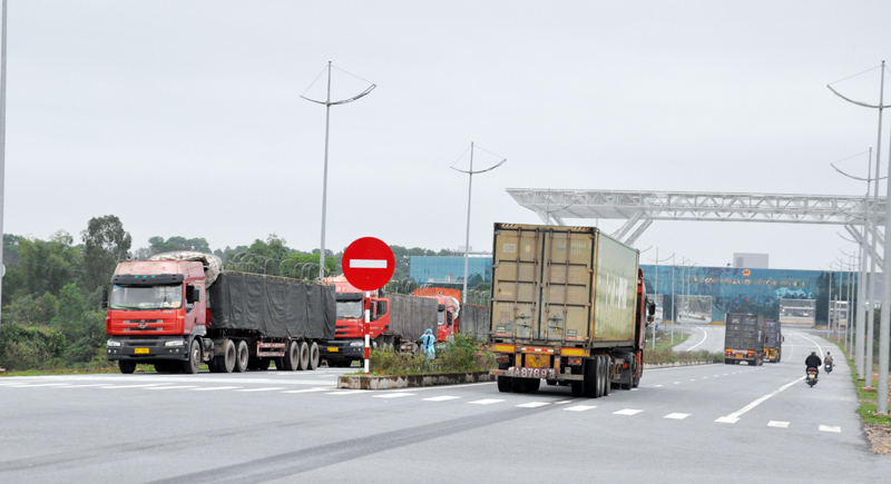 quang ninh noi lai hoat dong xnk tai cau bac luan 2