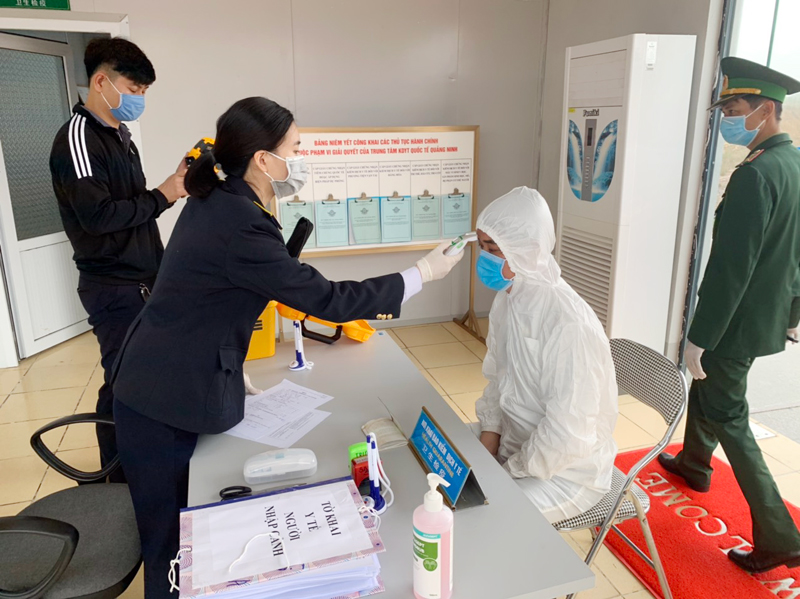 quang ninh noi lai hoat dong xnk tai cau bac luan 2