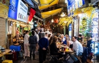 COVID-19: Người dân bình tĩnh quay trở lại nhịp sống bình thường