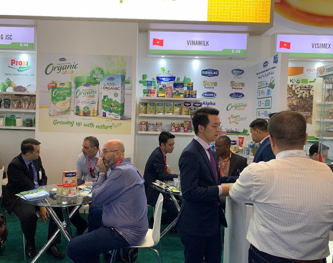 vinamilk mo dau 2020 an tuong voi hop dong xuat khau sua tri gia chuc trieu do