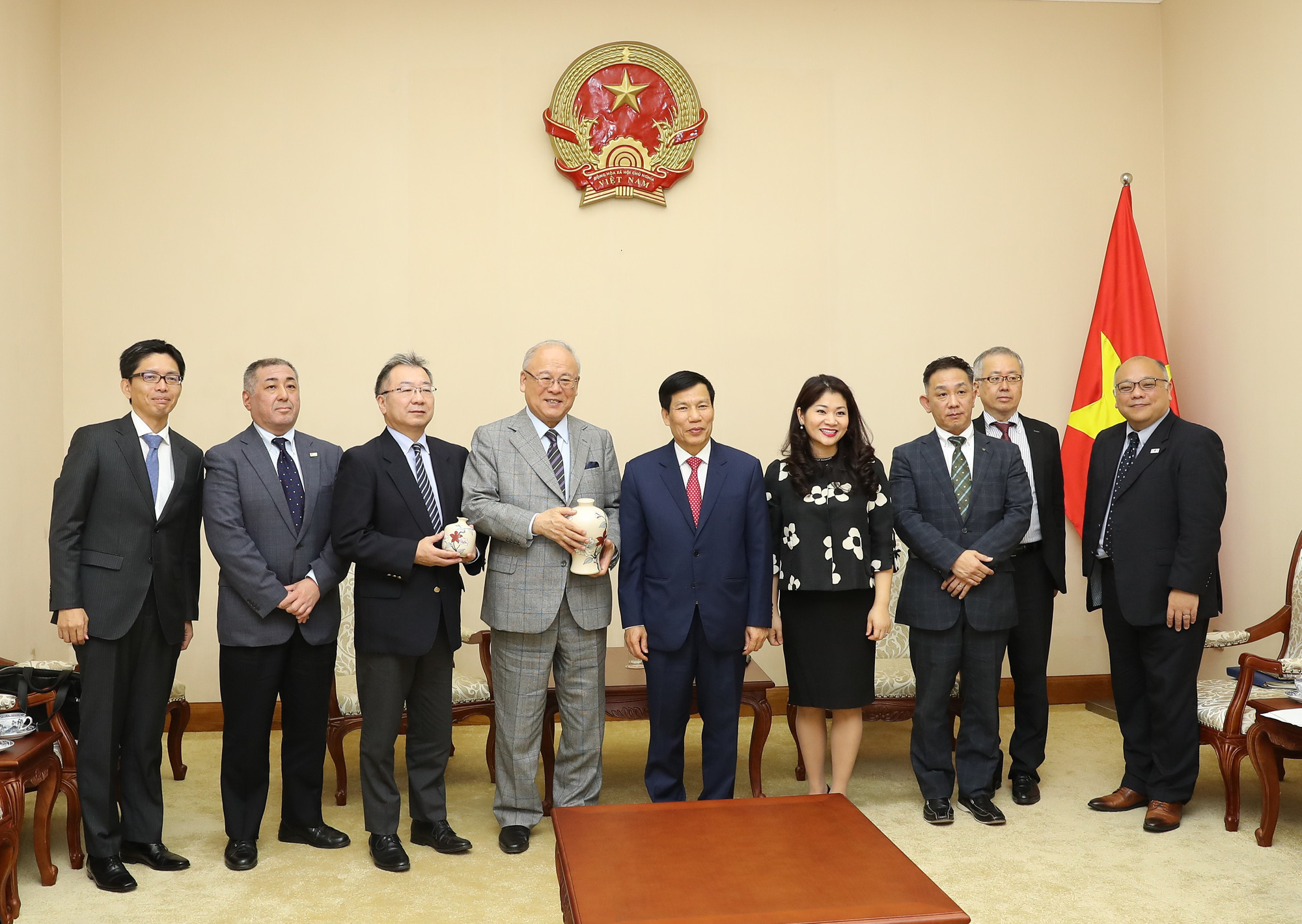 tam dung to chuc le hoi nhat viet lan thu 7