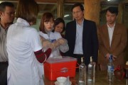 Hà Nội phát hiện rượu quán cơm chứa methanol vượt ngưỡng hơn 2.000 lần