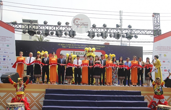 Khai mạc Hội chợ triển lãm Chuyên ngành cà phê lần thứ 7 năm 2019 khai mac hoi cho trien lam chuyen nganh ca phe lan thu 7 nam 2019