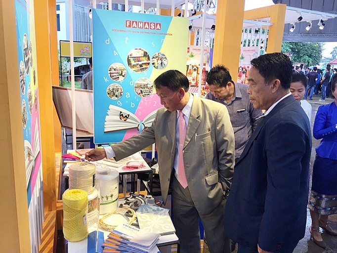 Kim ngạch thương mại Việt Nam - Lào: Năm 2019, phấn đấu tăng ít nhất 10% kim ngach thuong mai viet nam lao nam 2019 phan dau tang it nhat 10