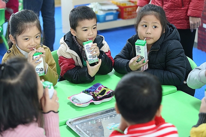 Nhiều phụ huynh muốn mỗi con được thêm 2-3 suất nữa nhieu phu huynh muon moi con duoc them 2 3 suat nua