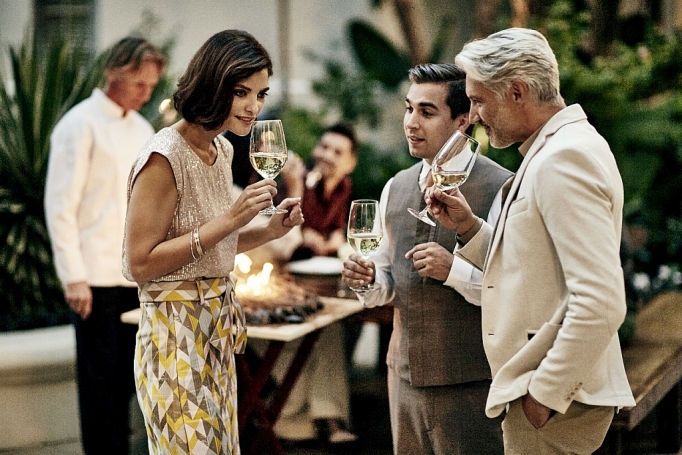 Triết lý trong ly cà phê sân bay đến khu nghỉ dưỡng siêu sang tại Việt Nam triet ly trong ly ca phe san bay den khu nghi duong sieu sang tai viet nam