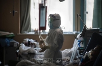 Tăng cường sản xuất máy thở đối phó với cuộc chiến chống dịch COVID-19