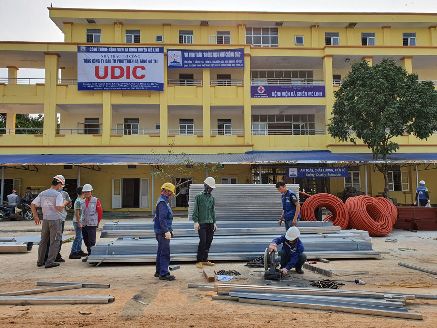 Hà Nội: "Thần tốc" hoàn thiện bệnh viện dã chiến chống dịch Covid-19 ha noi than toc hoan thien benh vien da chien chong dich covid 19