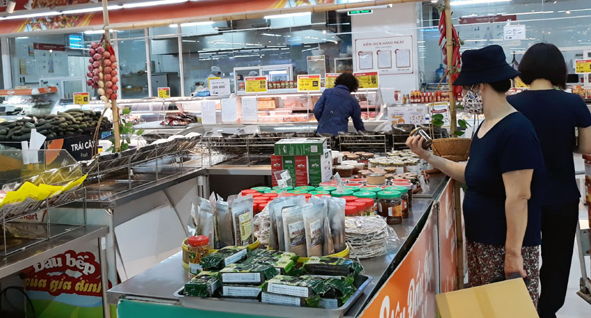 Siêu thị vắng vẻ vì người tiêu dùng chuộng mua sắm online sieu thi vang ve vi nguoi tieu dung chuong mua sam online