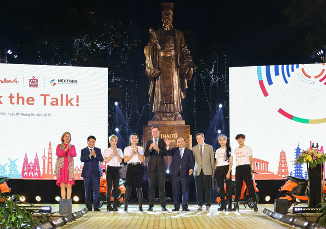 hai thu tuong viet nam ha lan du chuong trinh thoi trang ben vung