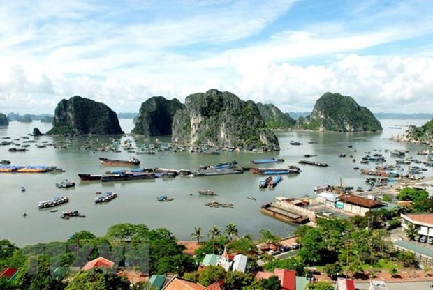 Trưng bày 100 bức ảnh về di sản Vịnh Hạ Long xưa và nay trung bay 100 buc anh ve di san vinh ha long xua va nay