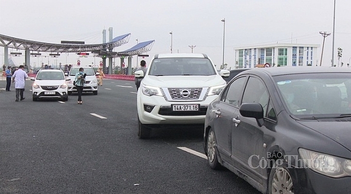 quang ninh yeu cau dung viec do dat ngan duong chong dich