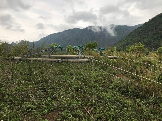 Sơn La: Gần 10.000 khách hàng bị mất điện do mưa, giông, lốc son la gan 10000 khach hang bi mat dien do mua giong loc