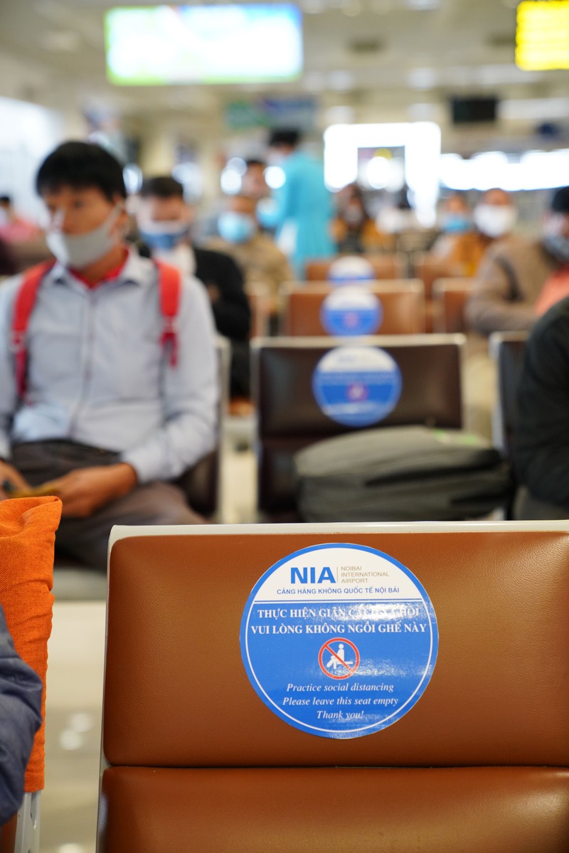 san bay noi bai khai thac an toan sau noi long cach ly xa hoi