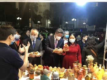 Hà Nội: Phát triển thương mại - dịch vụ văn minh, hiện đại, đáp ứng yêu cầu hội nhập của Thủ đô