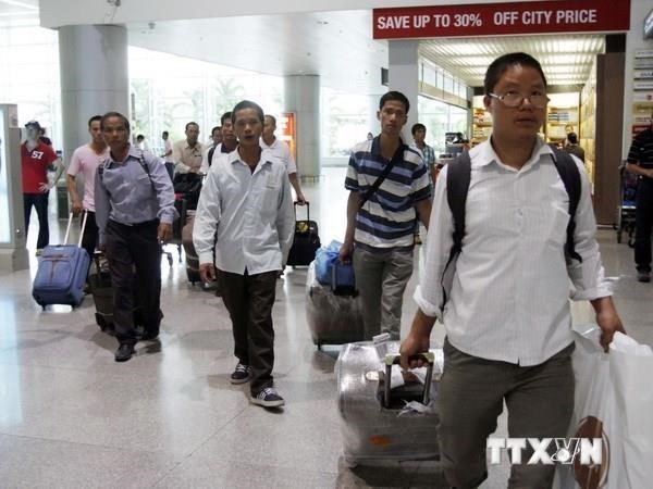 Hơn 41.700 lao động đi làm việc ở nước ngoài trong 4 tháng hon 41700 lao dong di lam viec o nuoc ngoai trong 4 thang