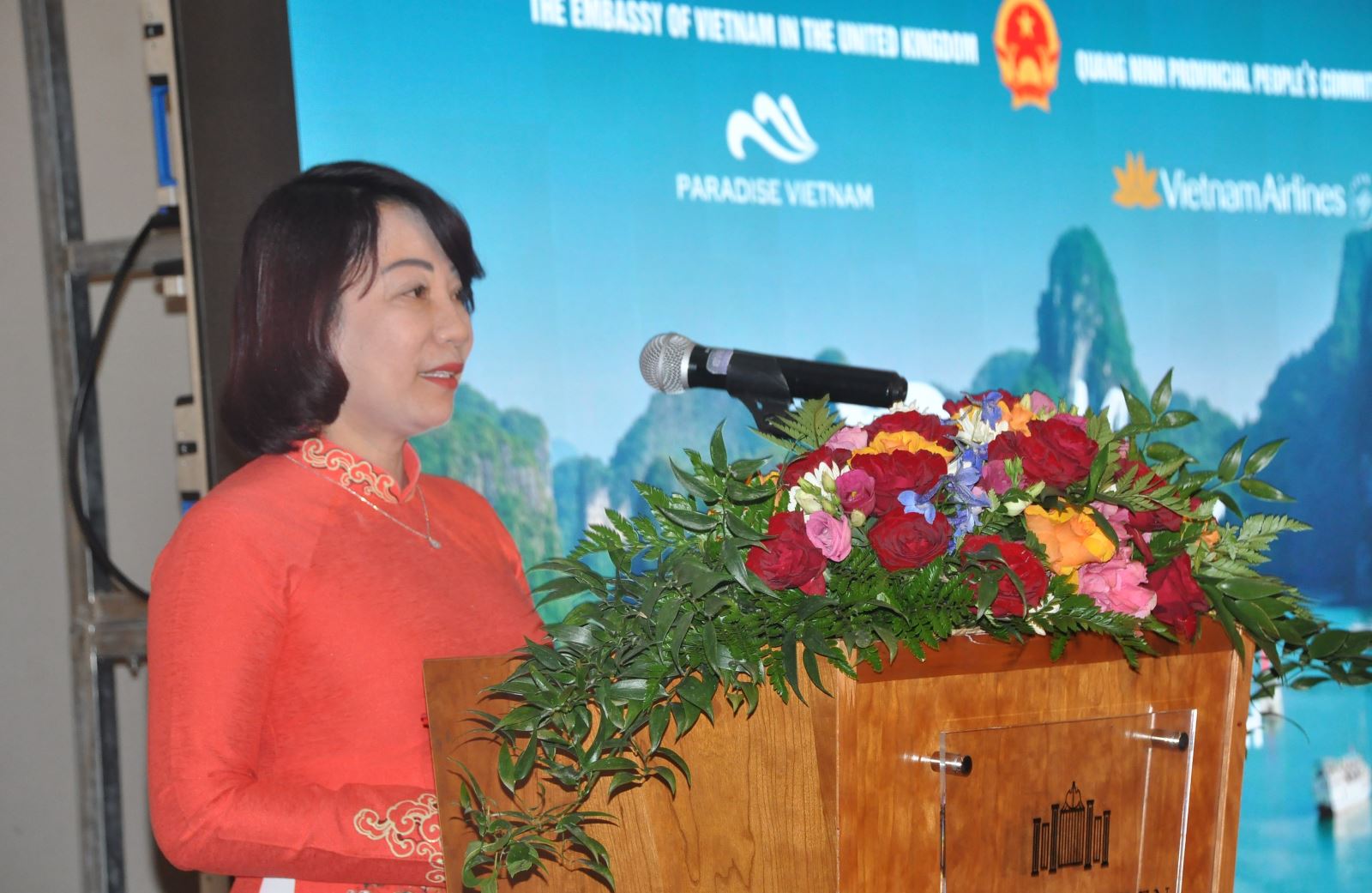 quang ninh day manh xuc tien quang ba du lich tai anh