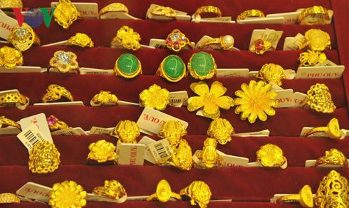 gia vang tuan toi gioi dau tu va chuyen gia deu ky vong se tang