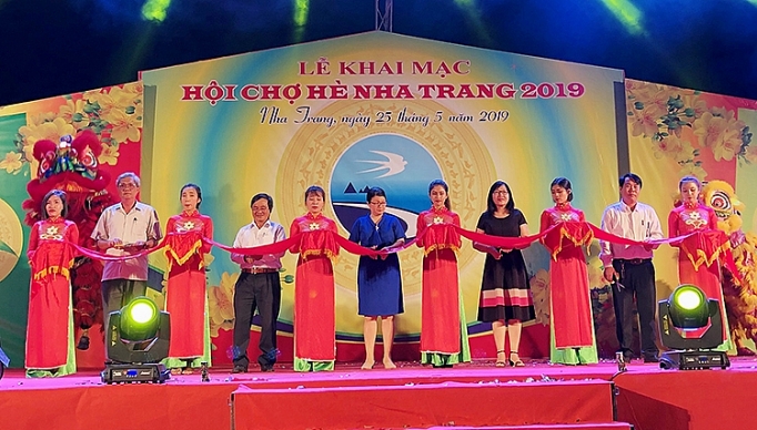 hoi cho he nha trang 2019 suc mua suc ban hon du tinh