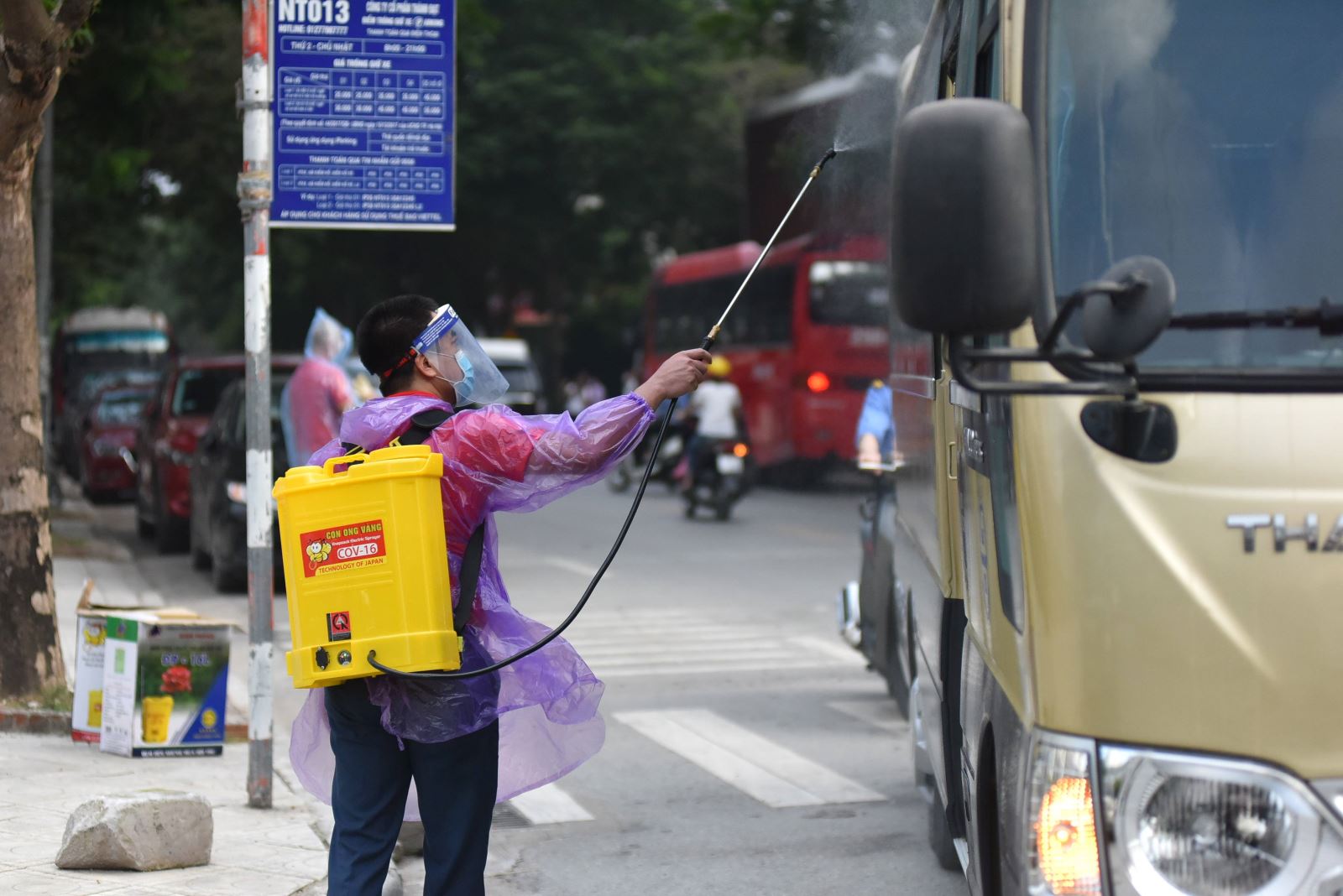 nghiem tuc gian cach trong buoi dau tro lai truong hoc sau ky nghi vi dich covid 19