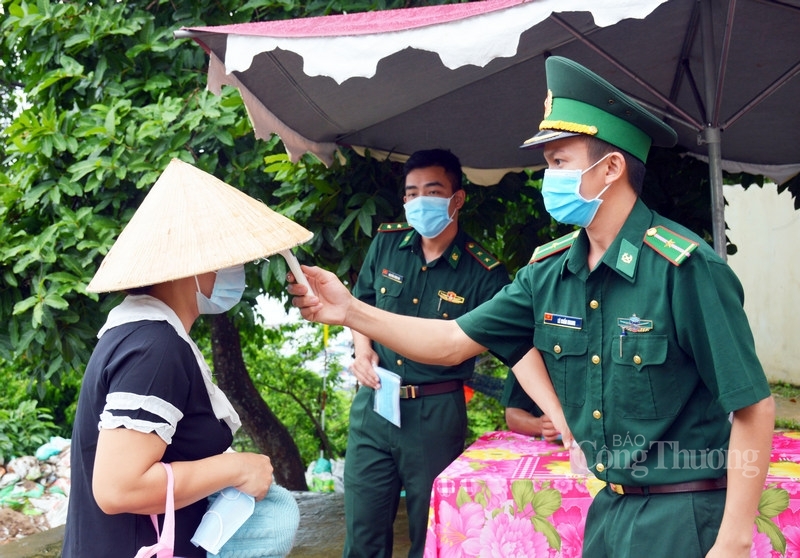Cử tri cả nước hân hoan trong Ngày hội non sông Cử tri cả nước hân hoan trong Ngày hội non sông