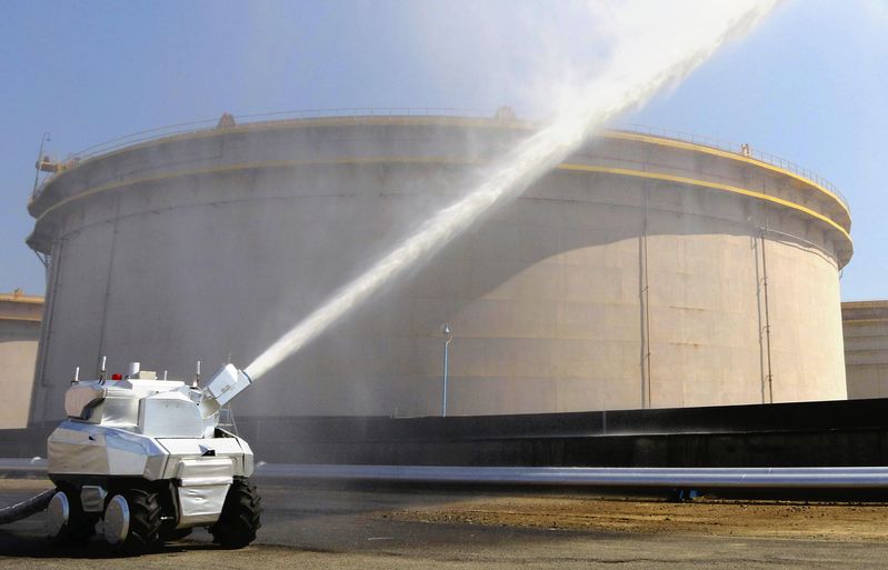 nhat ban dua vao su dung he thong robot chua chay dau tien