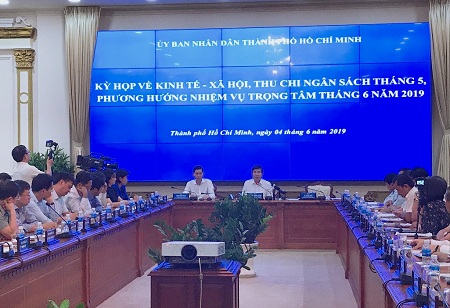 TP. Hồ Chí Minh đẩy mạnh cải cách hành chính trong những tháng cuối năm tp ho chi minh day manh cai cach hanh chinh trong nhung thang cuoi nam