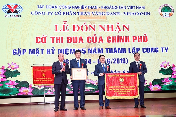 Than Vàng Danh dấu ấn 55 năm phát triển than vang danh dau an 55 nam phat trien