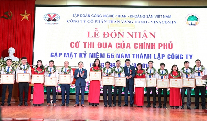 Than Vàng Danh dấu ấn 55 năm phát triển than vang danh dau an 55 nam phat trien