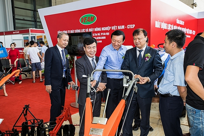 veam gioi thieu tai auto expo 2019 nhieu san pham chu luc