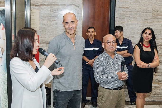 David Rocco khiến thực khách xuýt xoa với món “phở Việt - Ý” david rocco khien thuc khach xuyt xoa voi mon pho viet y trong dem tiec giao luu van hoa