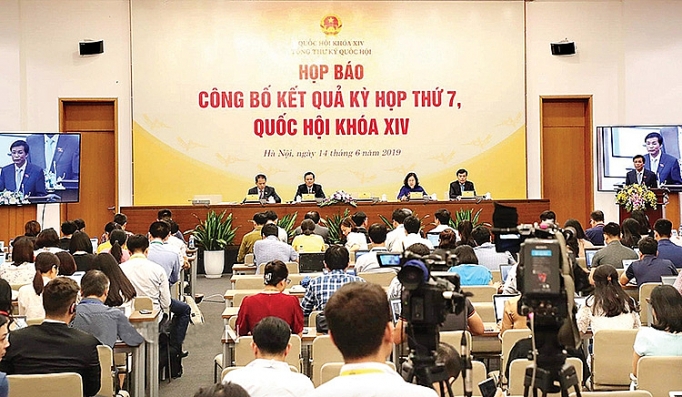 cau noi giua quoc hoi voi cu tri nhan dan ca nuoc