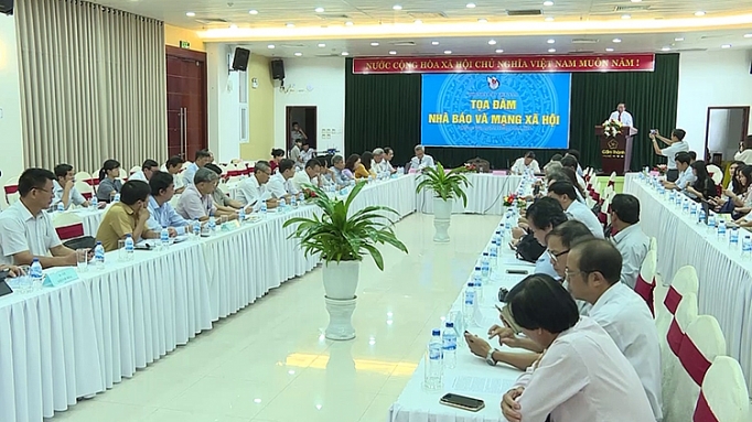 Làm nghề tử tế thì báo chí mới có sức mạnh và uy tín lam nghe tu te thi bao chi moi co suc manh va uy tin
