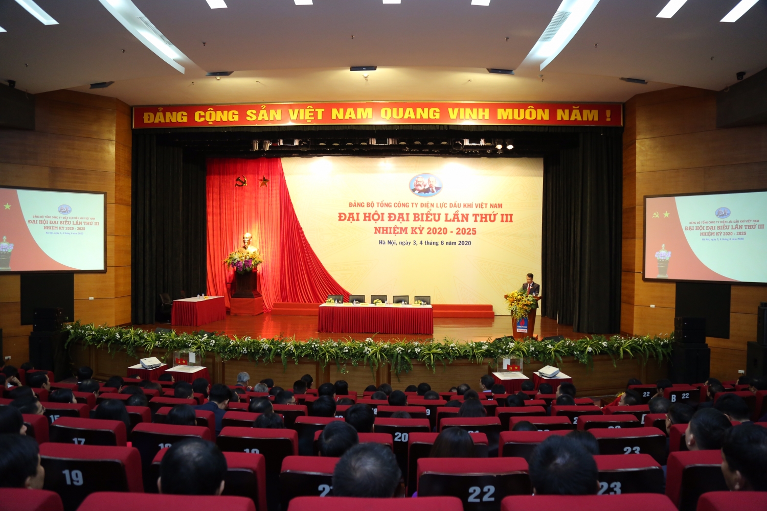 PV Power giữ vai trò quan trọng trong quá trình chuyển đổi năng lượng của PVN pv power giu vai tro quan trong trong qua trinh chuyen doi nang luong cua pvn