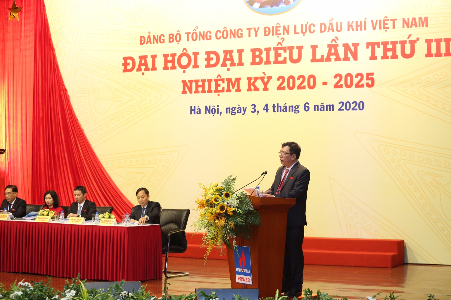 PV Power giữ vai trò quan trọng trong quá trình chuyển đổi năng lượng của PVN pv power giu vai tro quan trong trong qua trinh chuyen doi nang luong cua pvn