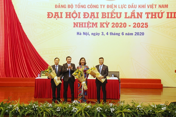 PV Power giữ vai trò quan trọng trong quá trình chuyển đổi năng lượng của PVN pv power giu vai tro quan trong trong qua trinh chuyen doi nang luong cua pvn