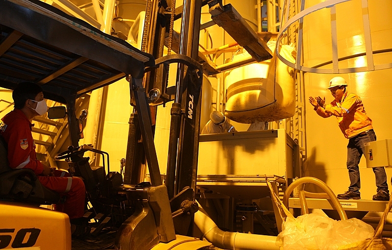 PVChem ổn định để phát triển bền vững pvchem on dinh de phat trien ben vung