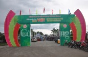 Phiên chợ hàng Việt vùng núi Ngọc Hồi (Kontum) thu hút trên 100 gian hàng