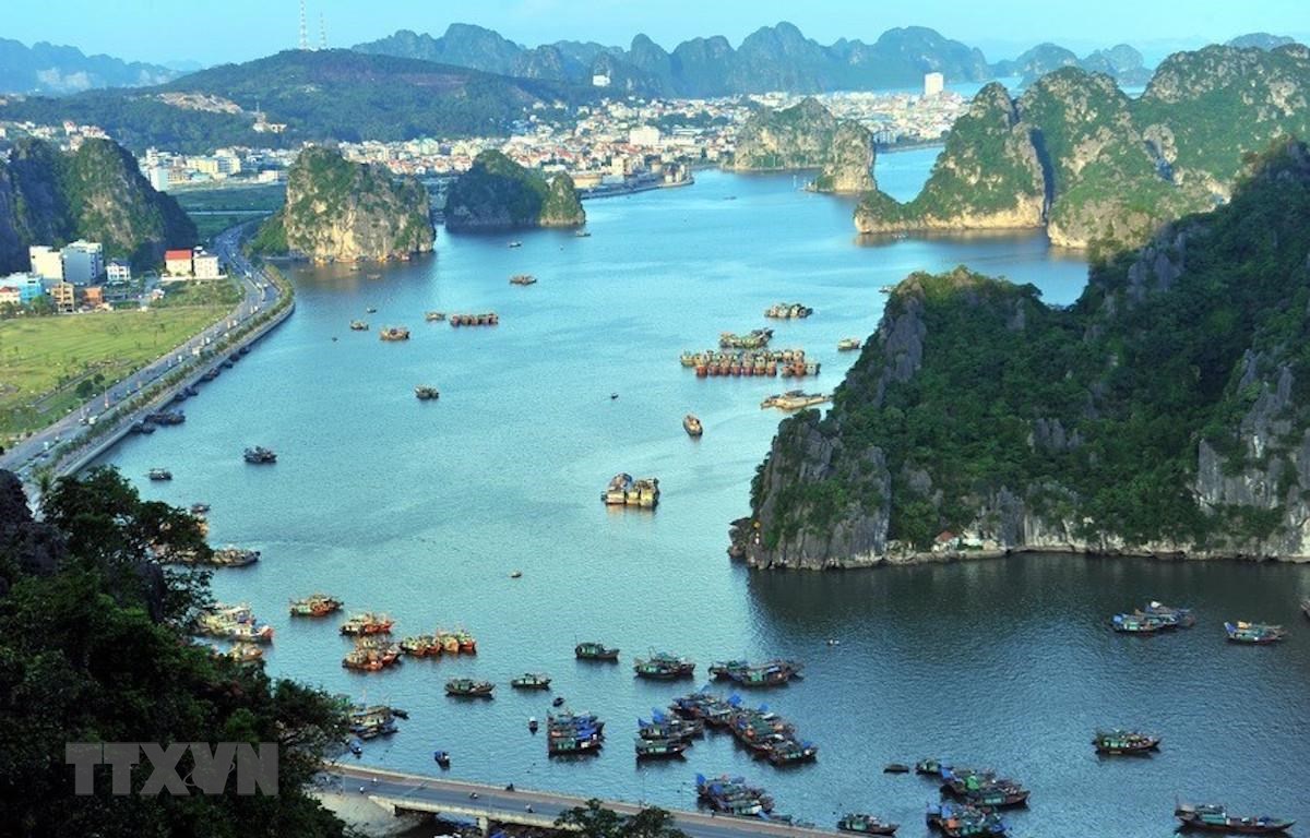 Xây dựng Quảng Ninh trở thành trung tâm du lịch quốc tế xay dung quang ninh tro thanh trung tam du lich quoc te