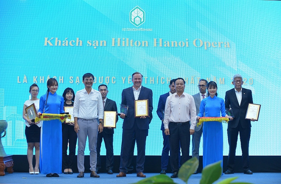 hilton ha noi opera duoc vinh danh la khach san yeu thich nhat